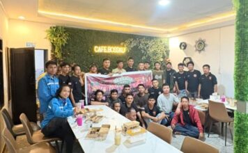 Keluarga Besar Serikat Pekerja Tolaki Lingkar Tambang (SP-TLT) Gelar Aksi Berbagi Takjil di Desa Pariama, Kecamatan Langgikima