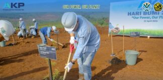 Komitmen Nyata di Hari Bumi 2026, PT Adhi Kartiko Pratama Tbk Laksanakan Penanaman di Area Reklamasi